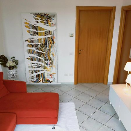 La Casa Del Cuore - Luxury Apartment Olgiate Comasco Exterior photo